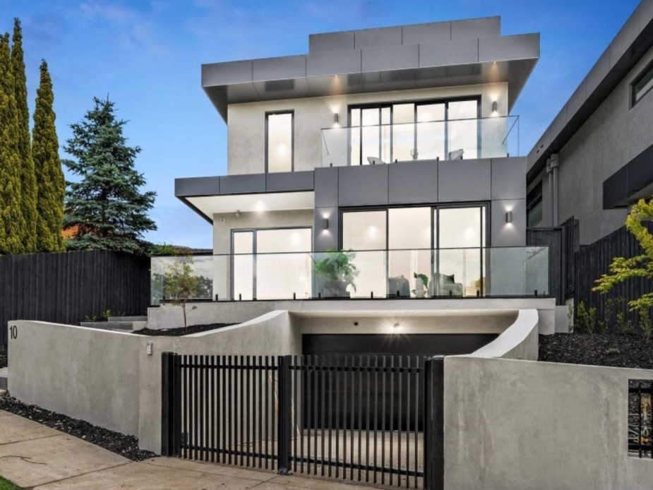 Valley Court Glen Waverley